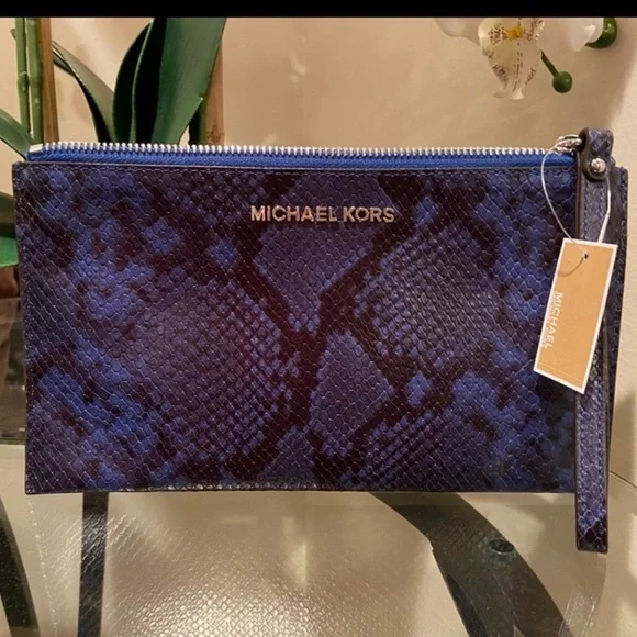 MICHAEL KORS ELECTRIC BLUE LEATHER JET SET LG ZIP CLUTCH WRISTLET NWT - Picture 2 of 7